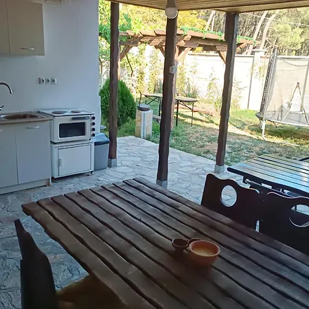 боровата къща *