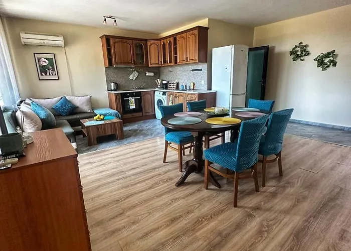 боровата къща Pensionat Varna