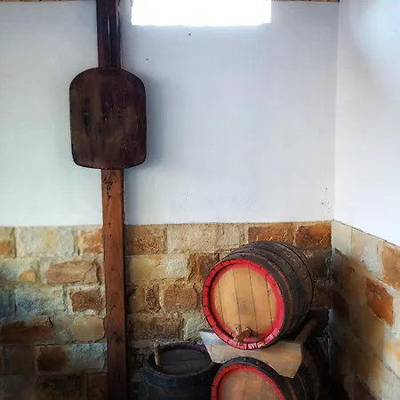 боровата къща * فارنا