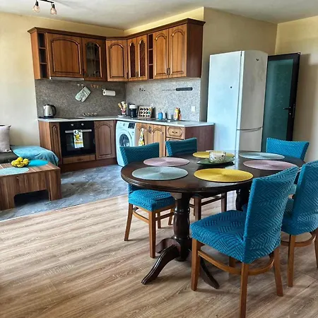 боровата къща فارنا